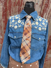 Load image into Gallery viewer, Rodeo Quincy Denim Pearl Snap
