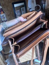 Load image into Gallery viewer, Bandera Crossbody Wallet/Phone