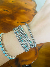 Load image into Gallery viewer, Navajo Pearl Bracelets

