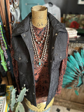 Load image into Gallery viewer, Black Quilted Vest
