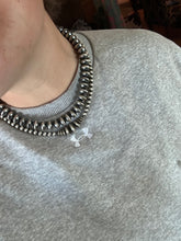 Load image into Gallery viewer, 18&quot; Saucer Navajo Pearl Necklace
