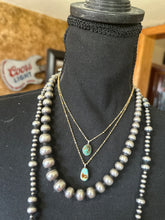 Load image into Gallery viewer, 17&quot; Gold and Turquoise Necklace
