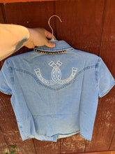 Load image into Gallery viewer, Horseshoe Button Up
