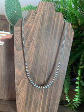 Load image into Gallery viewer, Graduated Navajo Pearl &amp; Gold
