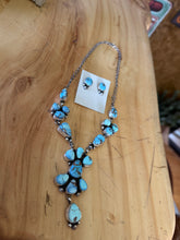 Load image into Gallery viewer, Golden Hills Cluster Lariat Set
