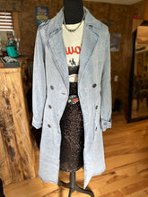 Load image into Gallery viewer, Denim Trechcoat

