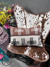 Load image into Gallery viewer, 16&quot;x24&quot; Zia Pillows
