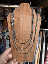 Load image into Gallery viewer, Mixed Graduated Navajo Pearl Necklaces
