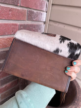 Load image into Gallery viewer, Cowhide wallet
