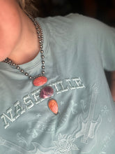 Load image into Gallery viewer, Spiney Oyster Necklace
