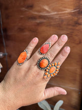 Load image into Gallery viewer, Orange Spiney Oyster Rings
