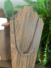 Load image into Gallery viewer, Graduated Navajo Pearl &amp; Gold
