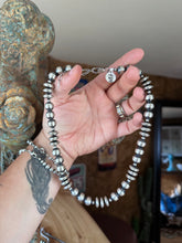 Load image into Gallery viewer, 18&quot; Saucer Mix Navajo Pearl Necklace

