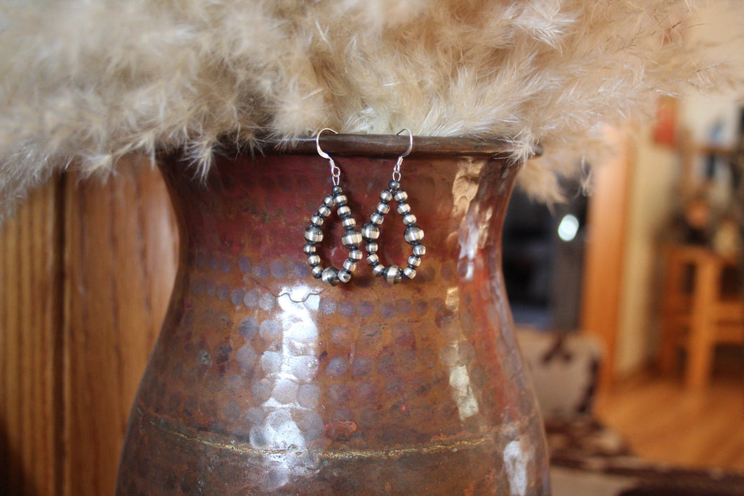 Mini Navajo Pearl Teardop Earring