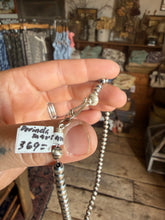 Load image into Gallery viewer, Handmade 5mm Navajo Pearl Choker
