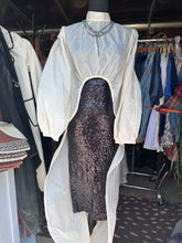 Load image into Gallery viewer, Bubble Sleeve Hi-Lo Tunic
