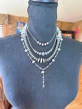 Load image into Gallery viewer, Navajo Pearl Necklaces
