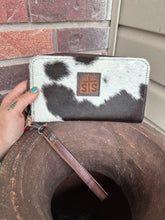 Load image into Gallery viewer, Vaquero Cowhide Wallet/Organizer
