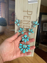 Load image into Gallery viewer, Whitewater Lariat
