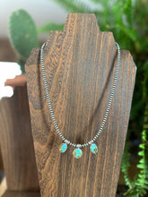 Load image into Gallery viewer, Triple Pendant 3mm Navajo Pearl Necklace
