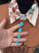 Load image into Gallery viewer, Carved Turquoise Flower Lariat Necklace

