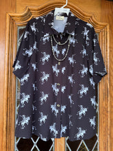 Load image into Gallery viewer, Short Sleeve Button Up
