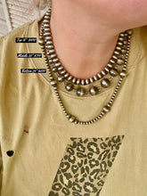 Load image into Gallery viewer, Graduated Navajo Pearl Necklace set
