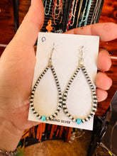 Load image into Gallery viewer, Navajo pearl earrings
