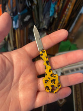 Load image into Gallery viewer, Cheetah Keychain Knife
